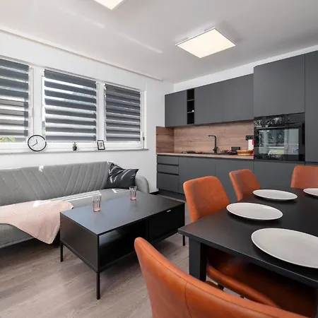 1 Bedroom Beautiful In Vranici *