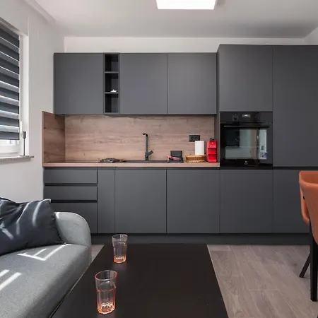1 Bedroom Beautiful In Vranici Пореч