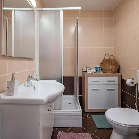 1 Bedroom Beautiful In Vranici Апартаменты Пореч