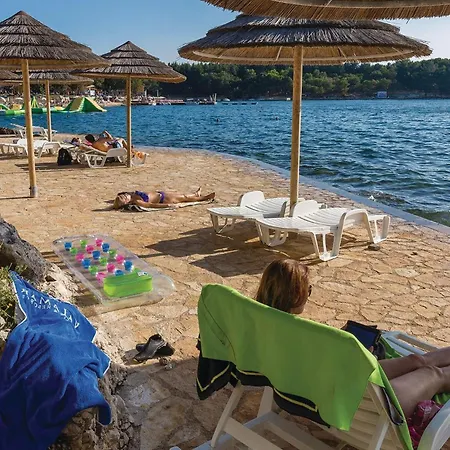 Amazing In Vranici With Wifi Poreč