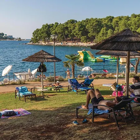 1 Bedroom Beautiful In Vranici *